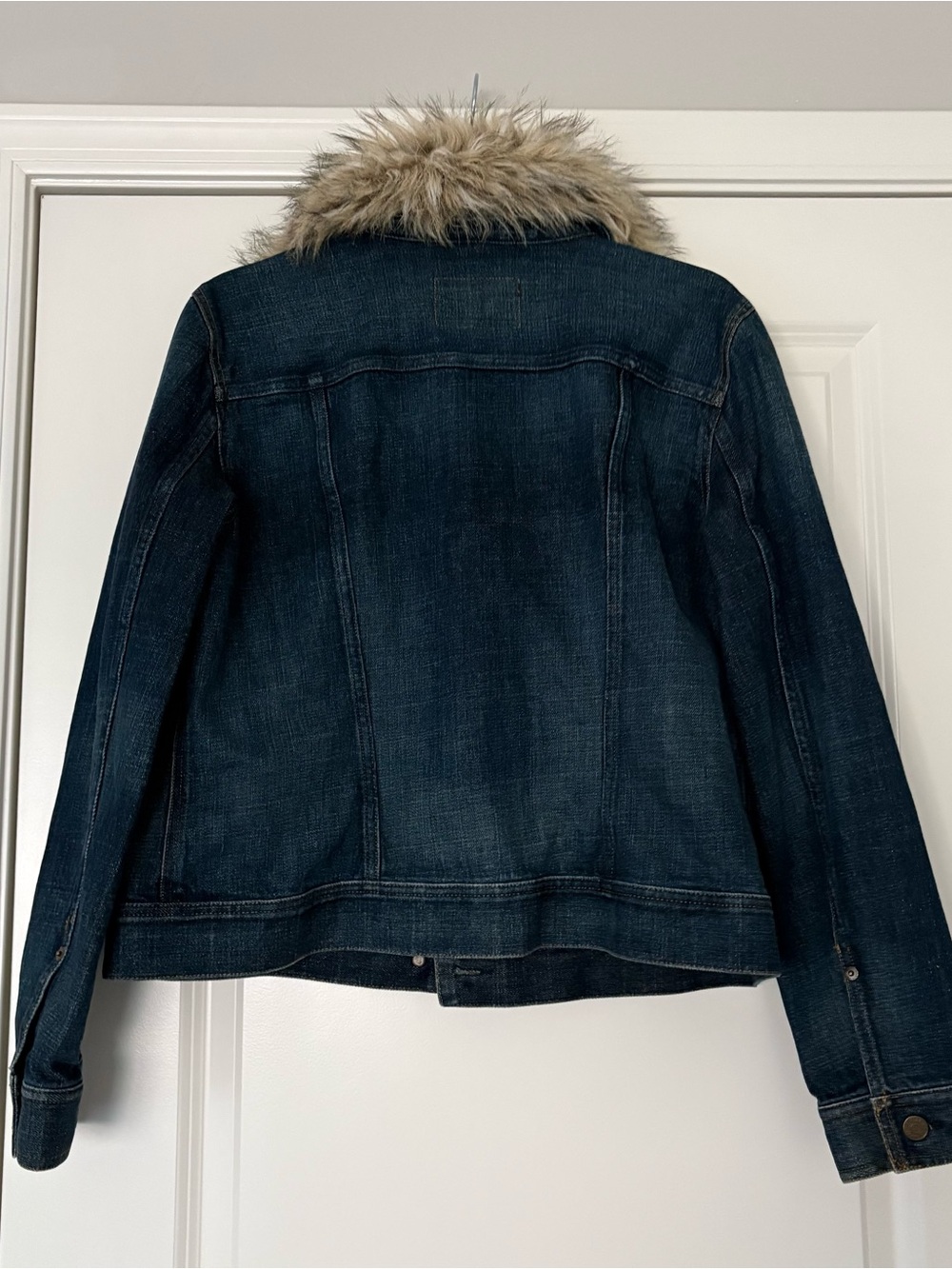 Ralph Lauren Jeans Co. Women’s Faux Fur Collar Dark Denim Jacket - Picture 5 of 11
